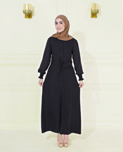 Front view of smart look black belted jilbab – modest abaya design