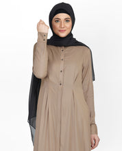 Curved Collar Slim Waist Brown Abaya