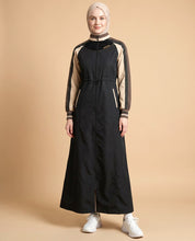 Black And Creme Toggle Waist Jilbab