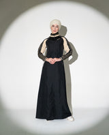 Black And Creme Toggle Waist Jilbab