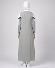 Classic Contrast Jilbab - Sage & White