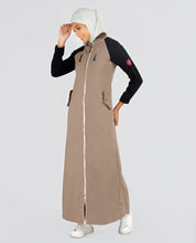 Crisp Walnut Full Front Open Winter Jilbab