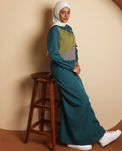 Pine Green Color Contrast Jilbab