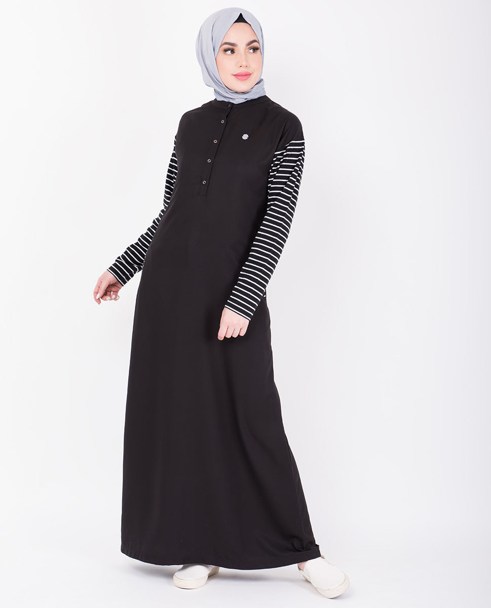 Classic Black Jilbab With Striper Sleeves