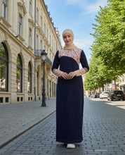 Navy & Tan Linear Print Jilbab