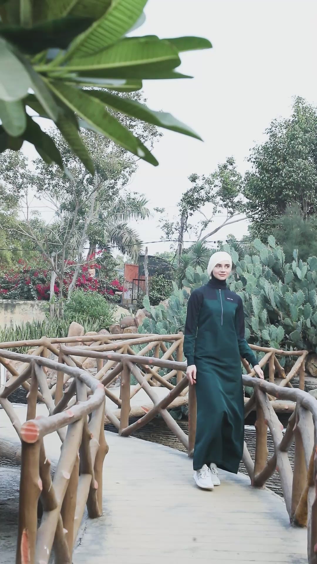 Contrast Flow Urban Jilbab