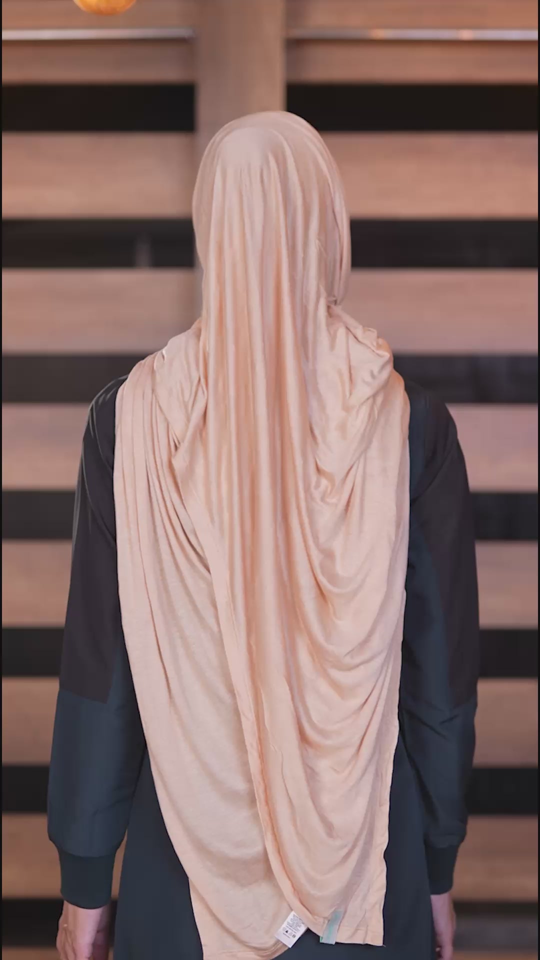 Contrast Flow Urban Jilbab